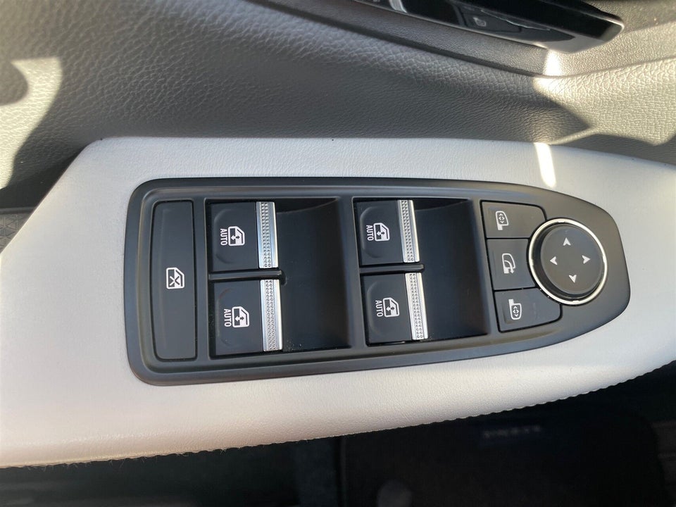 Renault Scenic E-Tech 87 Iconic 5d