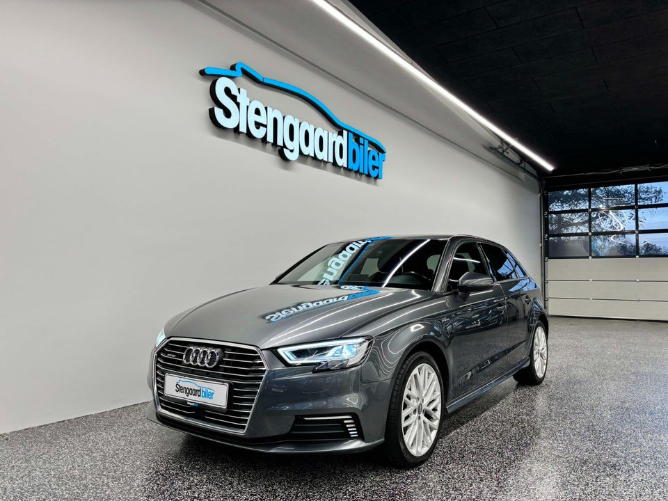 Audi A3 1,4 e-tron S-line Sportback S-tr. 5d