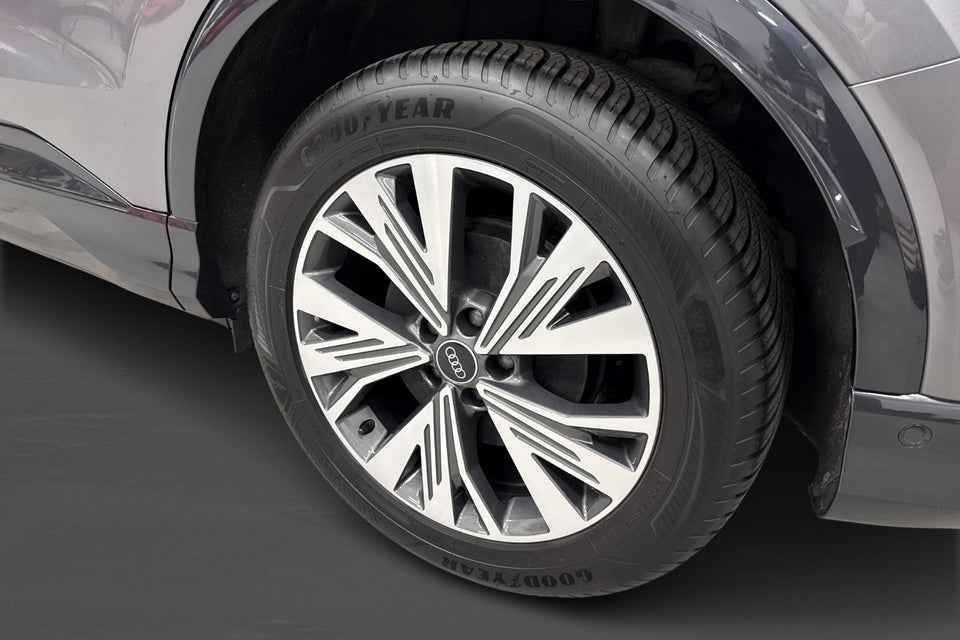 Audi Q4 e-tron 45 Progress 5d