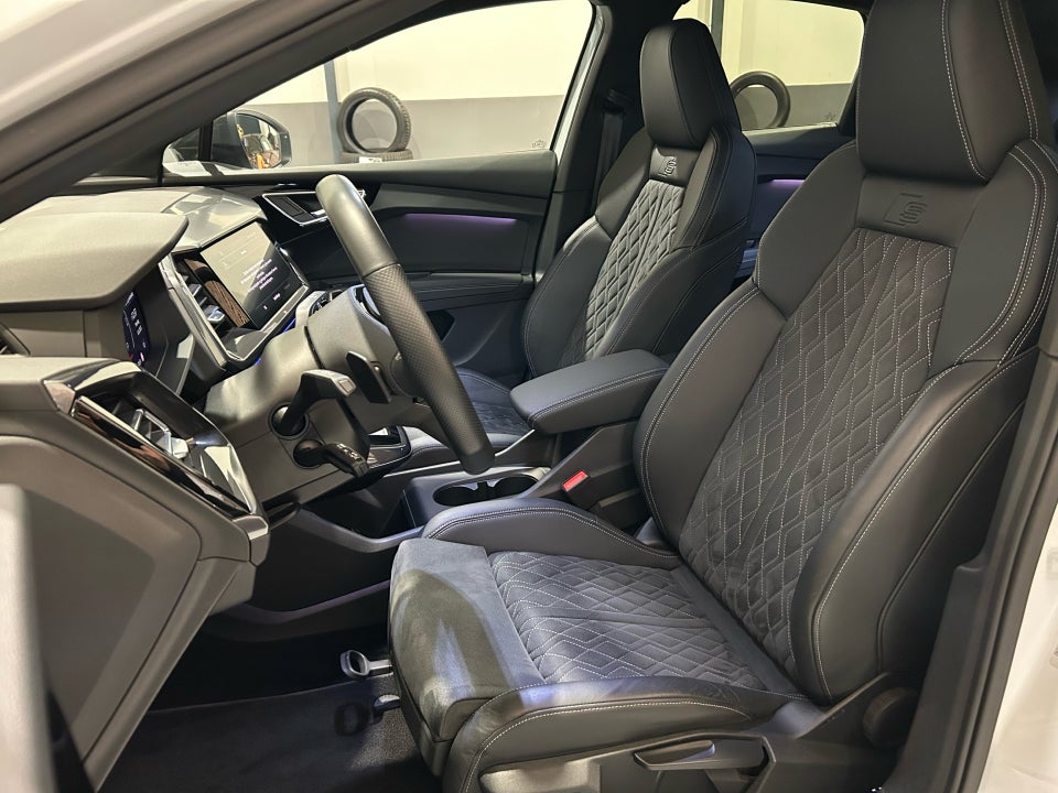 Audi Q4 e-tron 40 S-line Sportback 5d