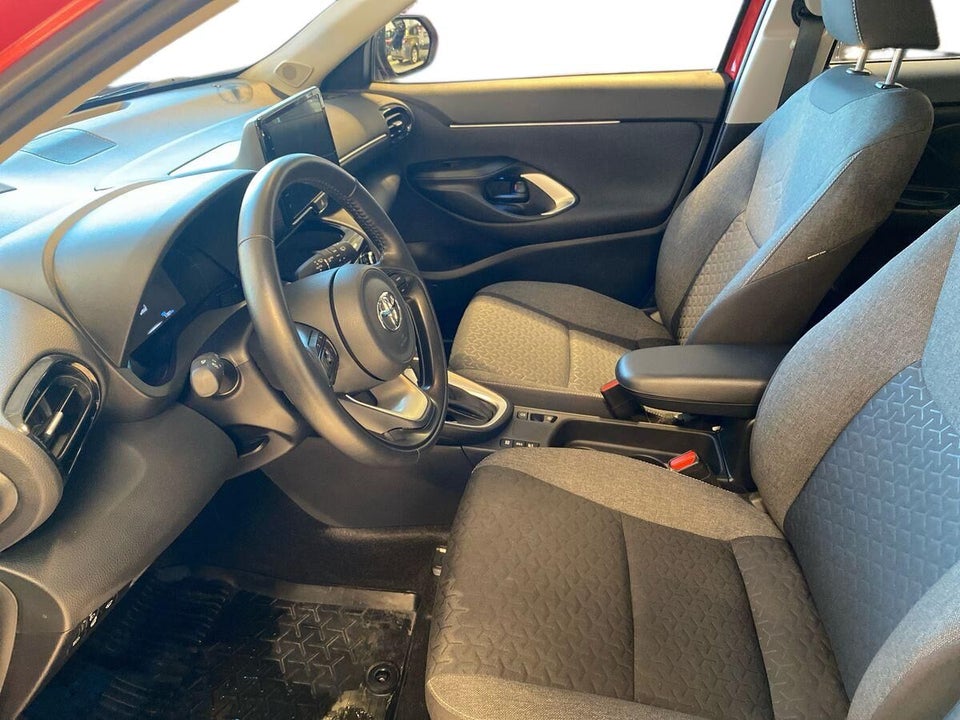 Toyota Yaris Cross 1,5 Hybrid Active Tech e-CVT 5d