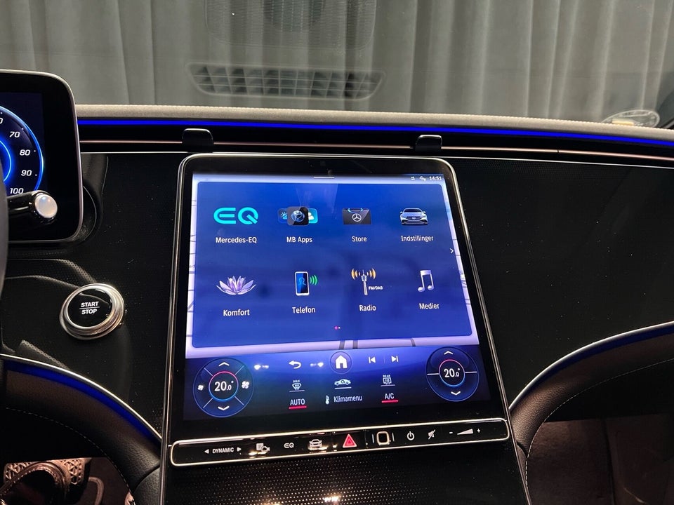 Mercedes EQE300 AMG Line 4d