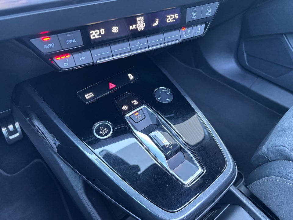 Audi Q4 e-tron 50 S-line quattro 5d
