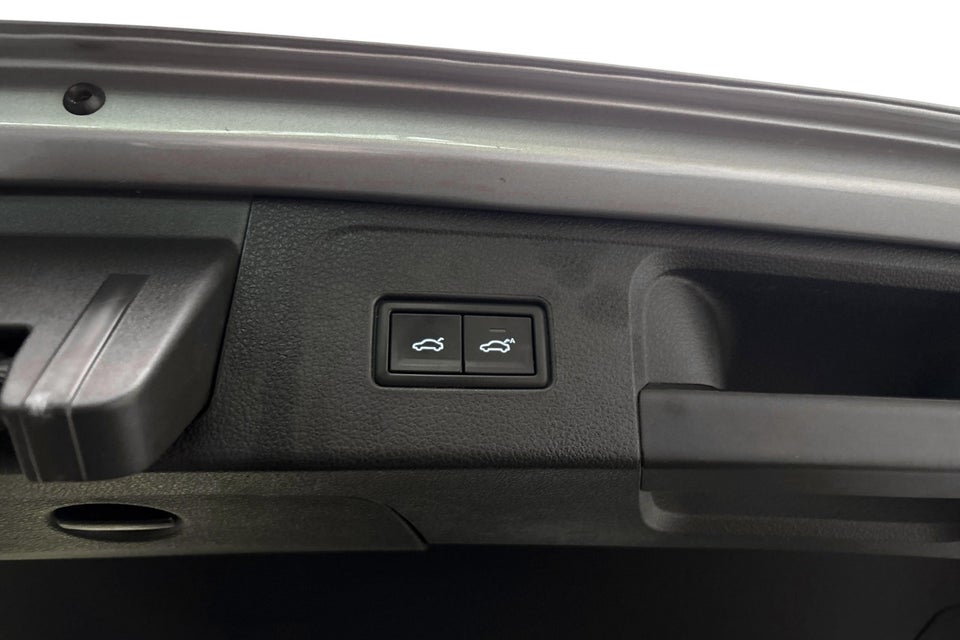 VW Passat 1,5 TSi 150 Elegance+ Variant DSG 5d