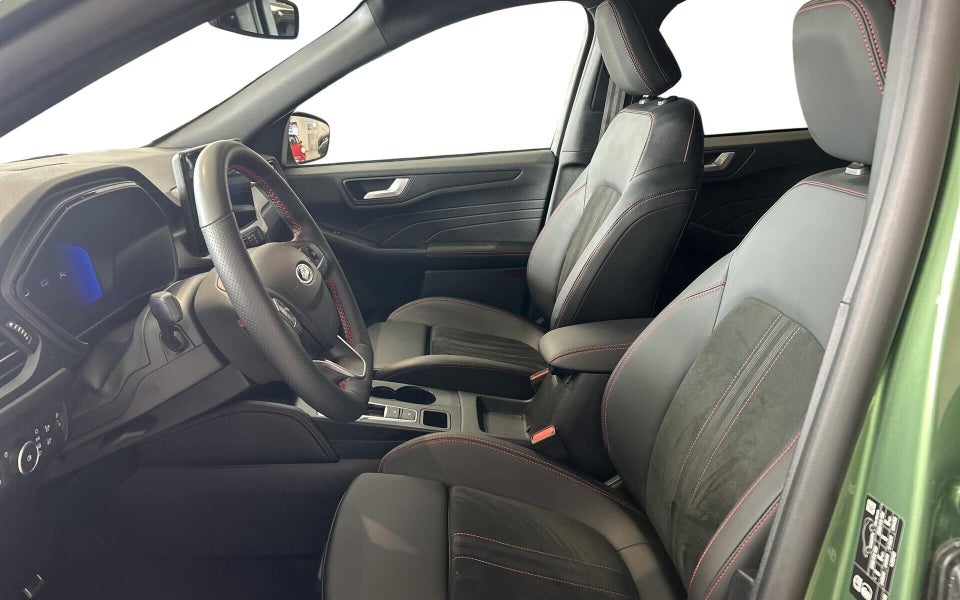 Ford Kuga 2,5 HEV ST-Line X CVT 5d