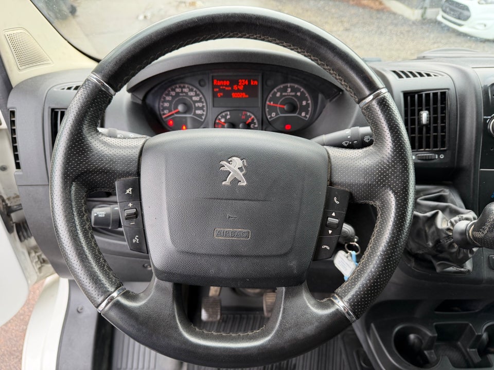 Peugeot Boxer 335 2,0 BlueHDi 163 L2H2 Premium