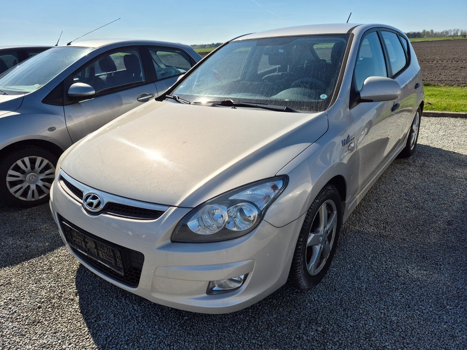 Hyundai i30 1,6 CRDi 90 Blue Drive 5d