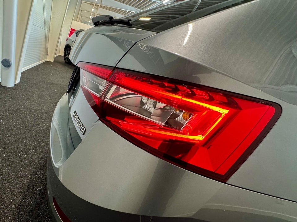 Skoda Superb 1,4 TSi 150 Active Combi 5d