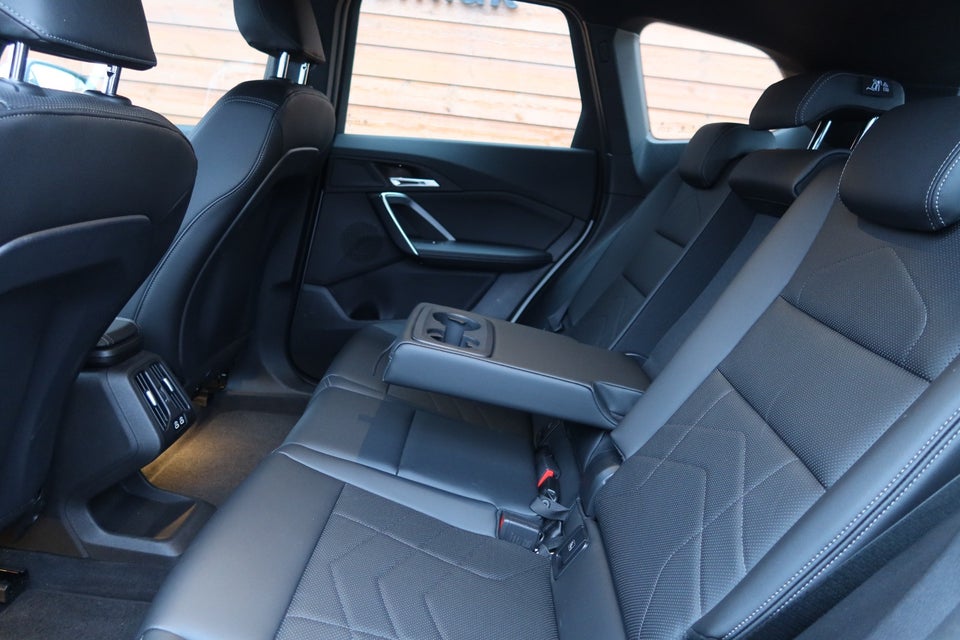 BMW iX1 eDrive20 X-Line 5d