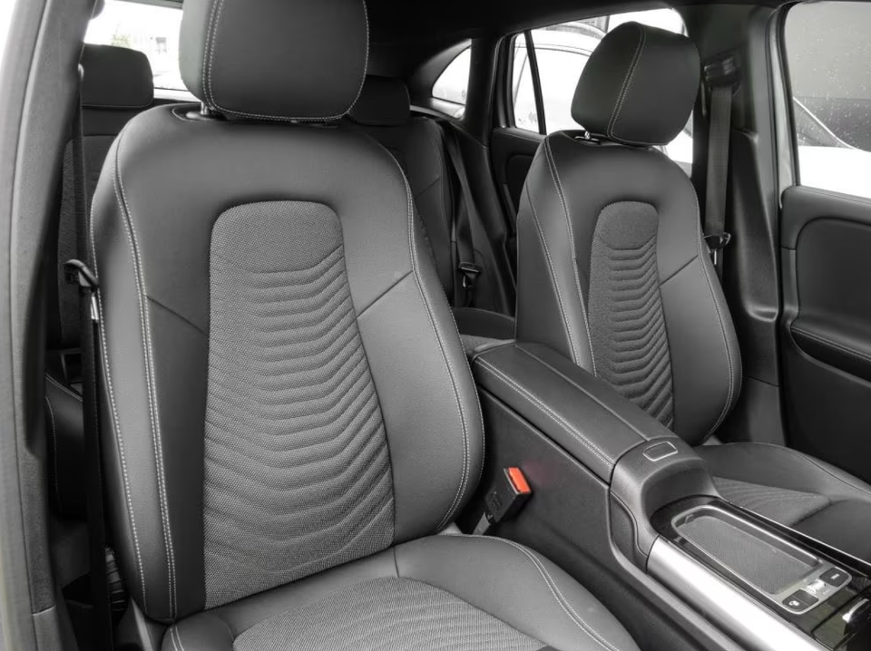 Mercedes EQA250+ Progressive Advance 5d