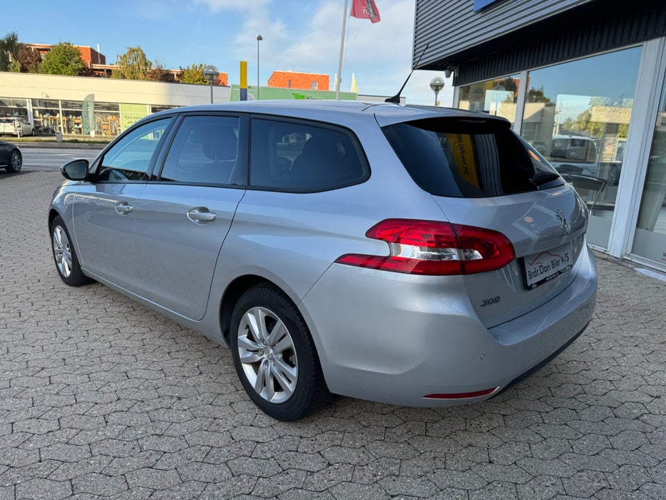 Peugeot 308 1,6 BlueHDi 120 Allure SW 5d