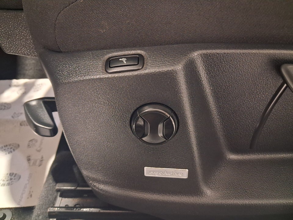 VW Touran 2,0 TDi 150 Comfortline DSG Van 5d