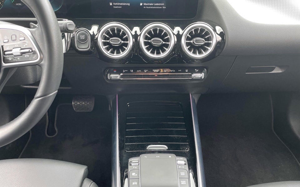 Mercedes EQA250+ Progressive 5d