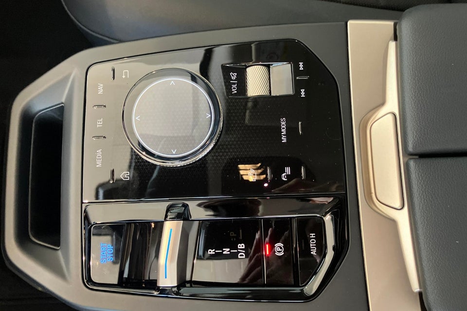 BMW iX xDrive40 Sport 5d