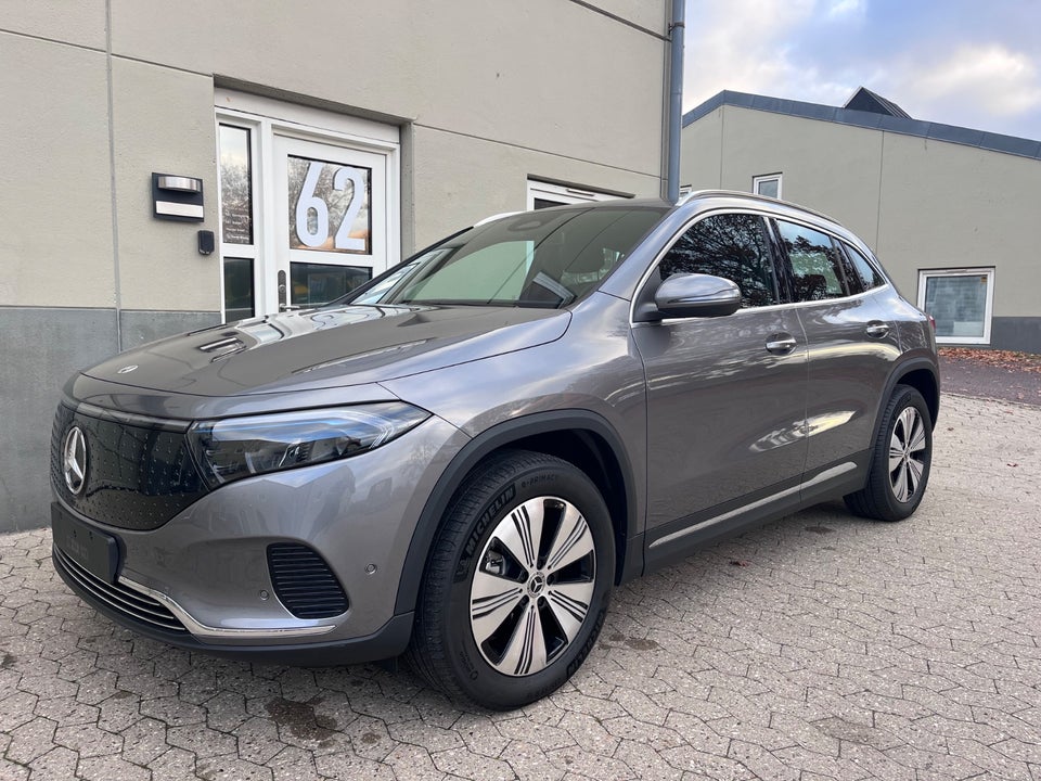 Mercedes EQA300 Progressive 4Matic 5d