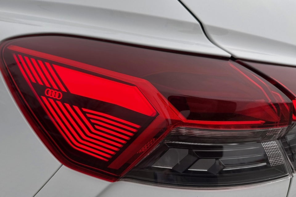 Audi Q4 e-tron 40 Attitude 5d