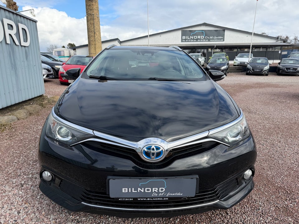 Toyota Auris 1,8 Hybrid H2 Comfort Touring Sports CVT 5d