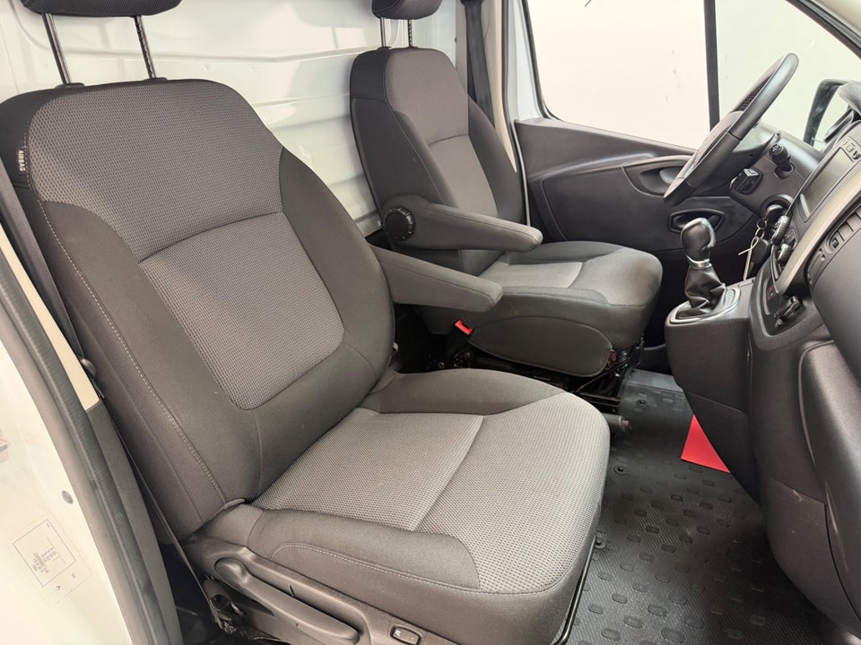 Renault Trafic T29 2,0 dCi 145 L1H1 EDC