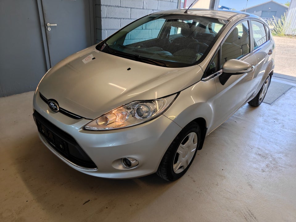 Ford Fiesta 1,4 Titanium 5d