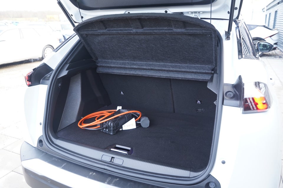 Peugeot e-2008 50 GT 5d