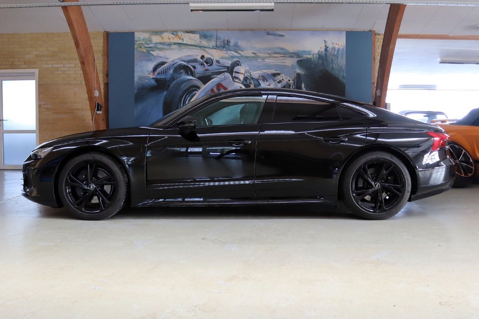 Audi e-tron GT quattro 4d