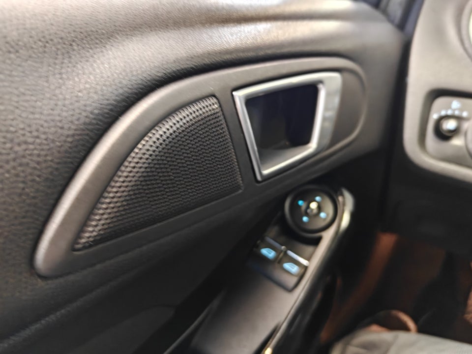 Ford Fiesta 1,0 SCTi 100 Titanium 5d