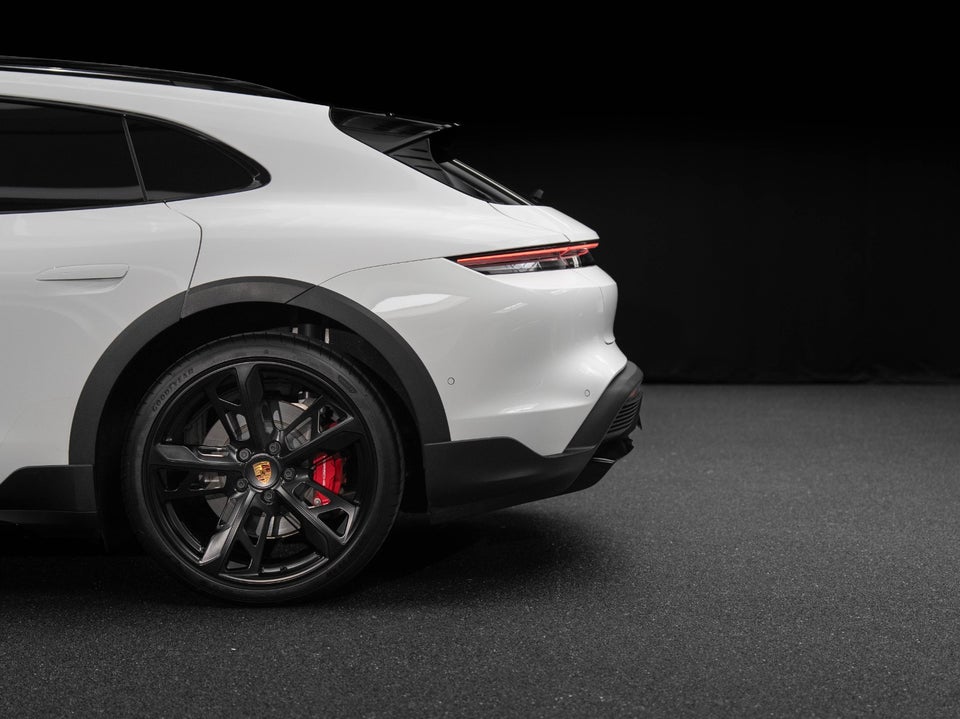 Porsche Taycan 4S Performance+ Cross Turismo 5d