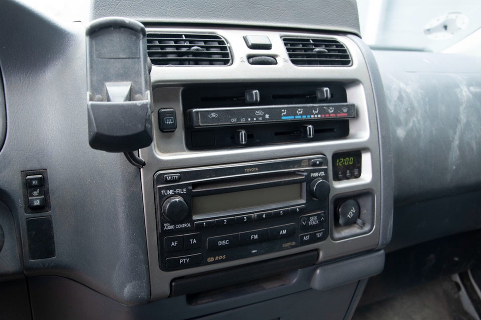 Toyota HiAce 2,5 D-4D 117 Komfort lang 4d