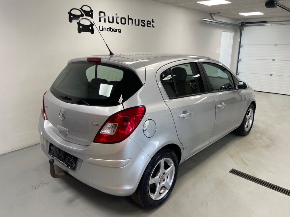 Opel Corsa 1,3 CDTi 90 Cosmo 5d