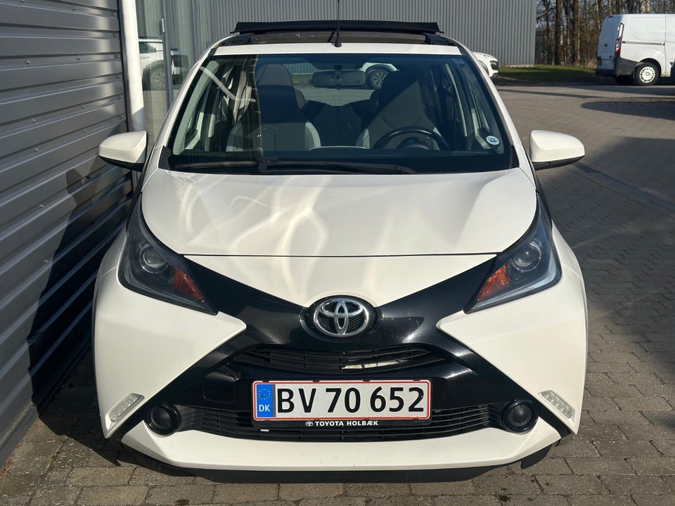 Toyota Aygo 1,0 VVT-i x-wave x-shift Sky 5d