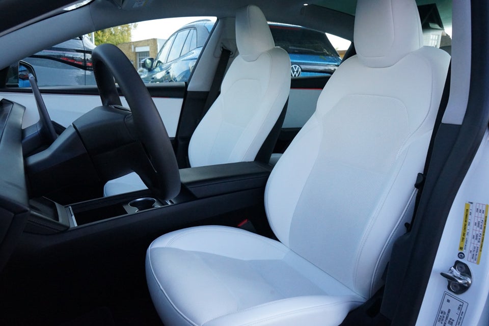 Tesla Model 3 RWD 4d