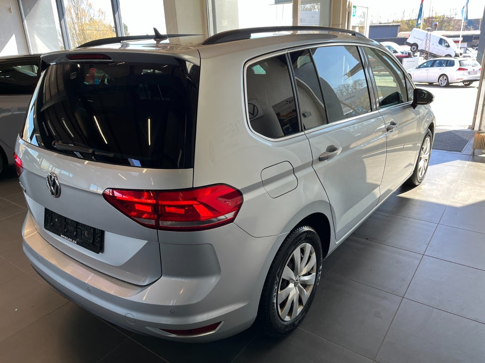 VW Touran 1,6 TDi 115 Comfortline DSG 7prs 5d