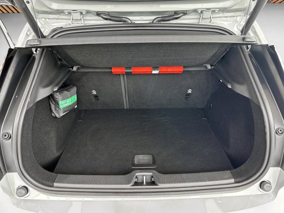 Volvo EX30 Standard Range Plus 5d