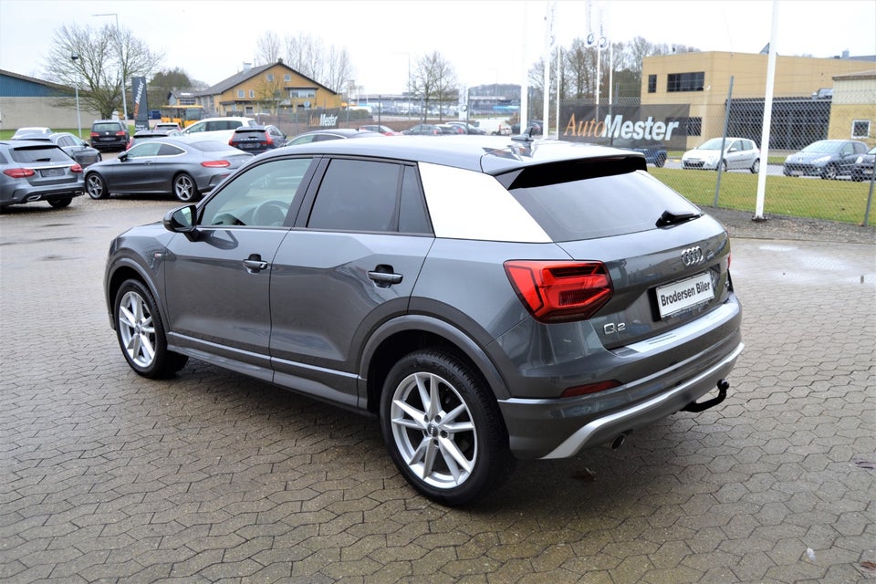 Audi Q2 1,6 TDi 116 S-line Van 5d