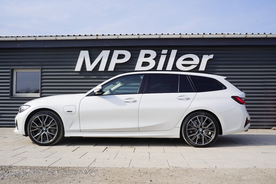 BMW 330e 2,0 Touring Sport Line aut. 5d