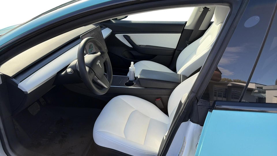 Tesla Model 3 Standard Range+ RWD 4d