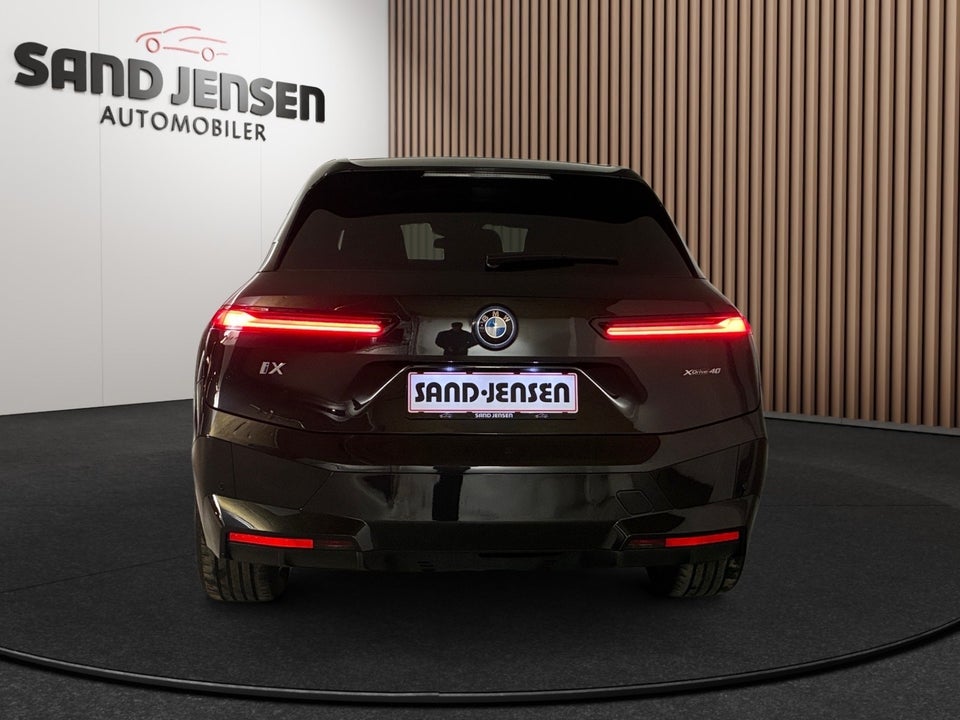 BMW iX xDrive40 Supercharged 5d