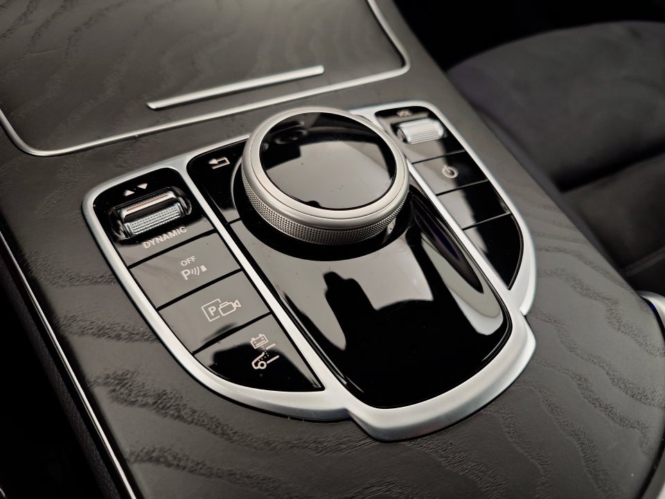 Mercedes C300 de 2,0 AMG Line Night Edition stc. aut. 5d