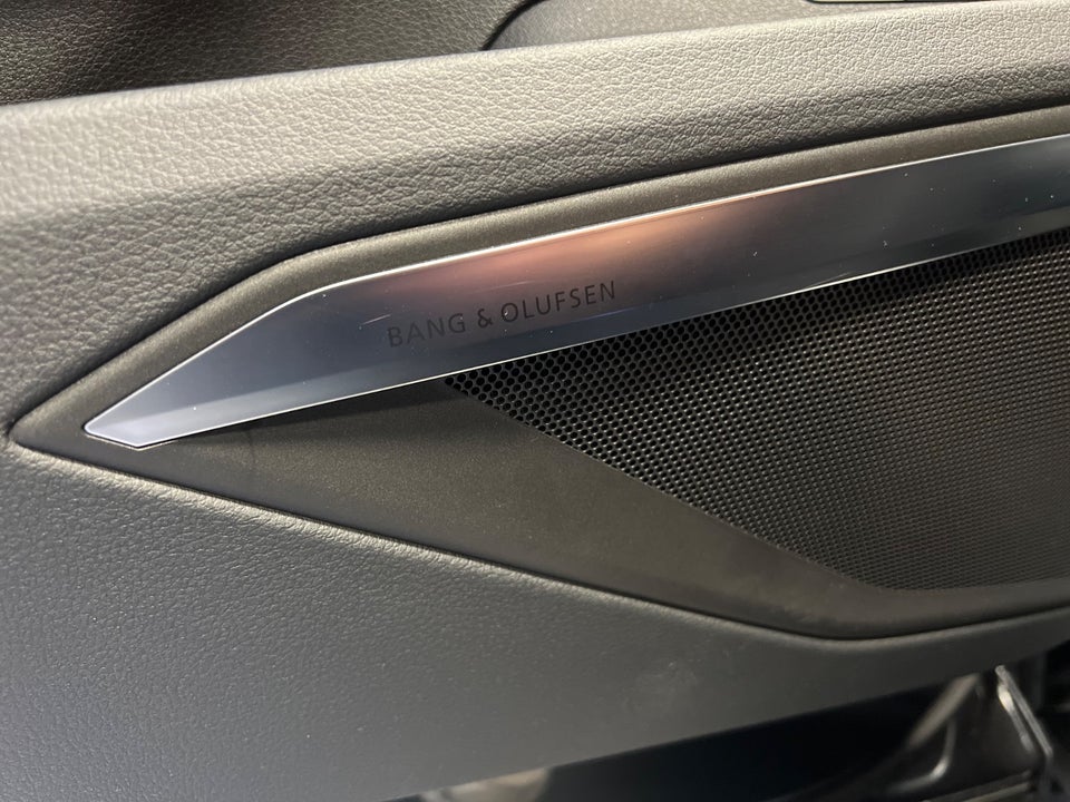 Audi e-tron 55 S-line Sportback quattro 5d