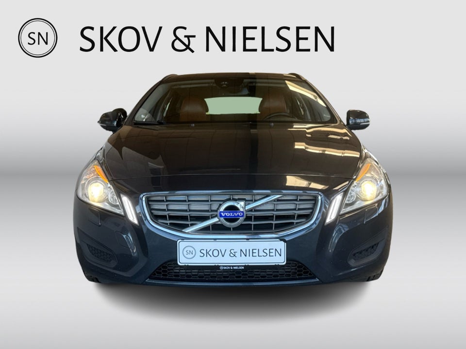 Volvo V60 1,6 DRIVe Momentum 5d