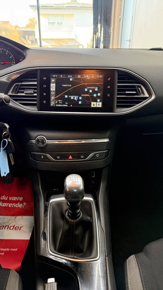 Peugeot 308 1,2 e-THP 130 Allure 5d