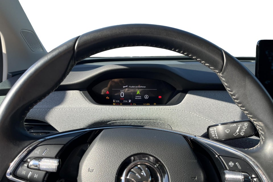 Skoda Enyaq 60 iV Plus 5d