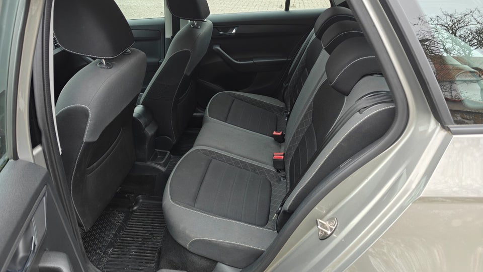 Skoda Fabia 1,0 MPi 75 Ambition Combi 5d