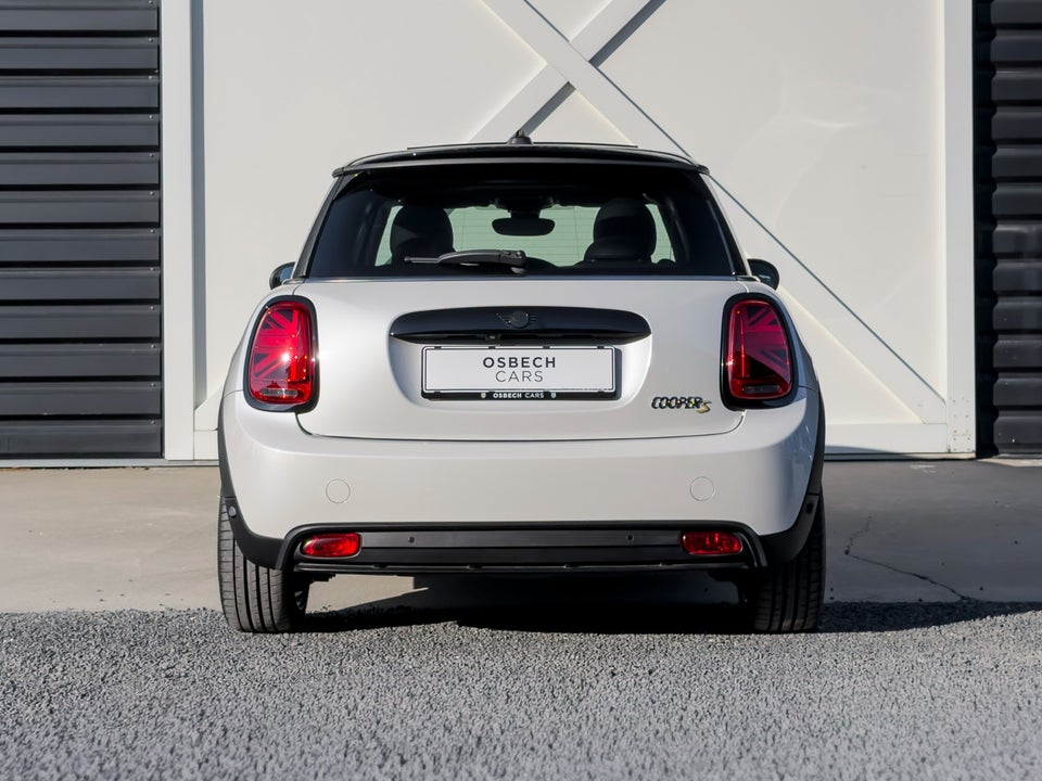 MINI Cooper SE Classic Trim 3d