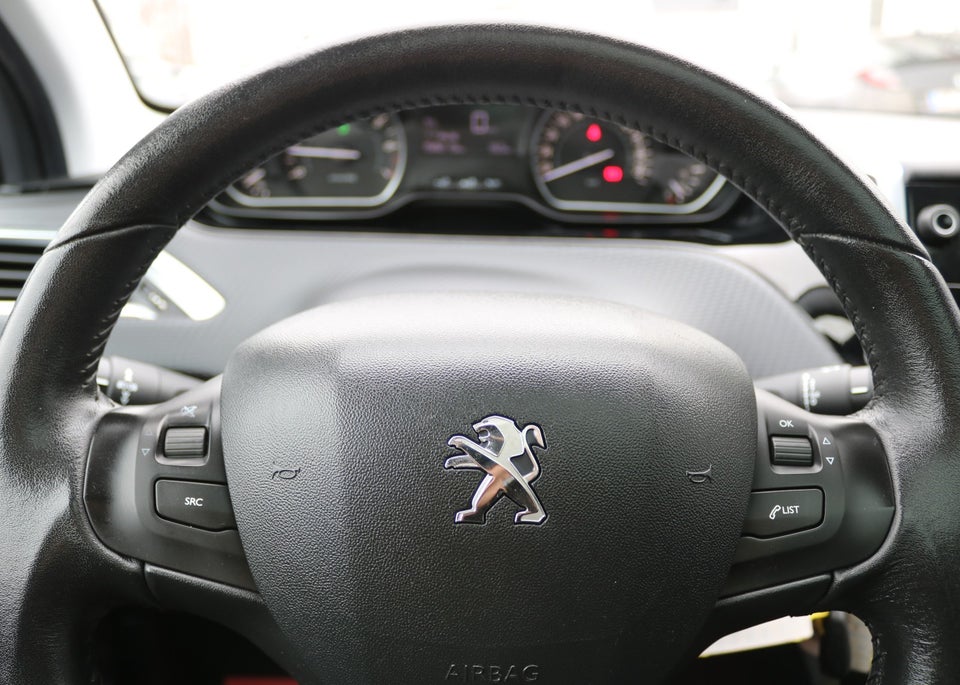 Peugeot 2008 1,2 VTi 82 Active Sky 5d