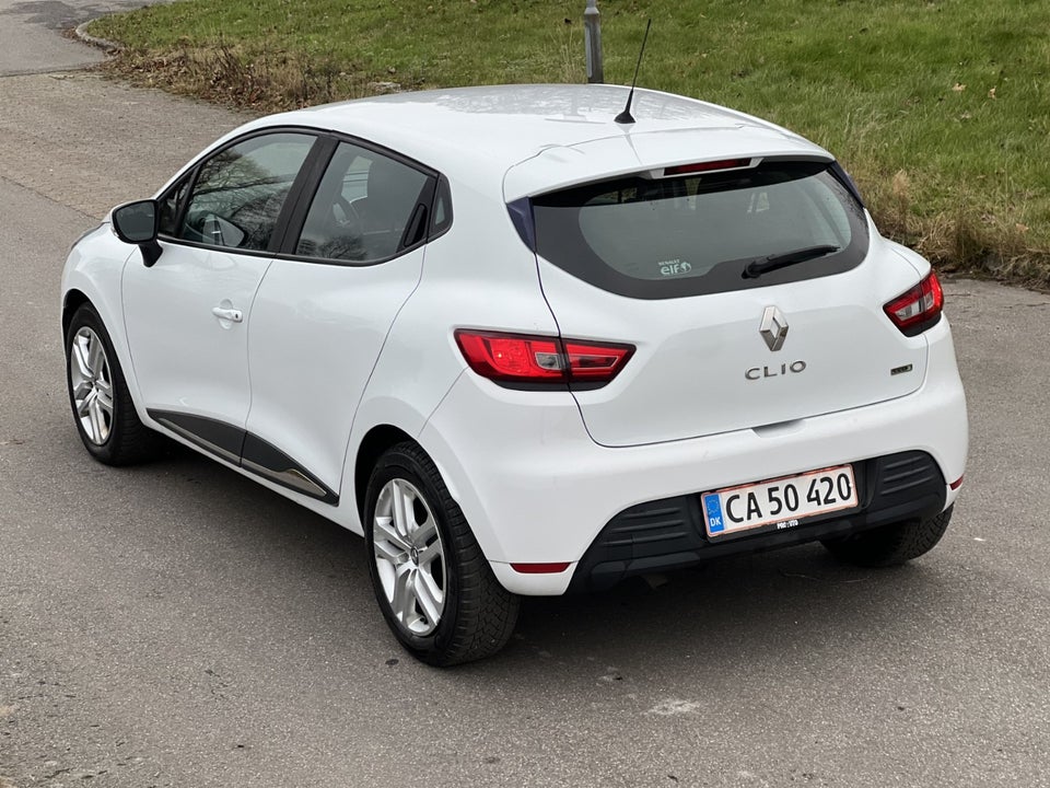 Renault Clio IV 1,5 dCi 90 Zen 5d