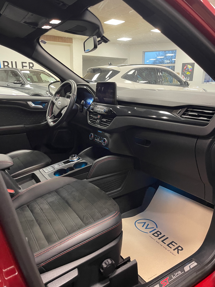 Ford Kuga 2,5 PHEV ST-Line X CVT 5d