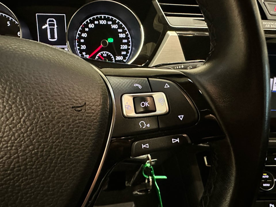 VW Touran 1,4 TSi 150 R-line DSG 7prs 5d