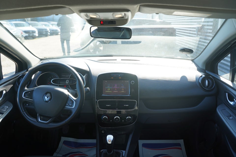 Renault Clio IV 0,9 TCe 90 Expression Sport Tourer 5d