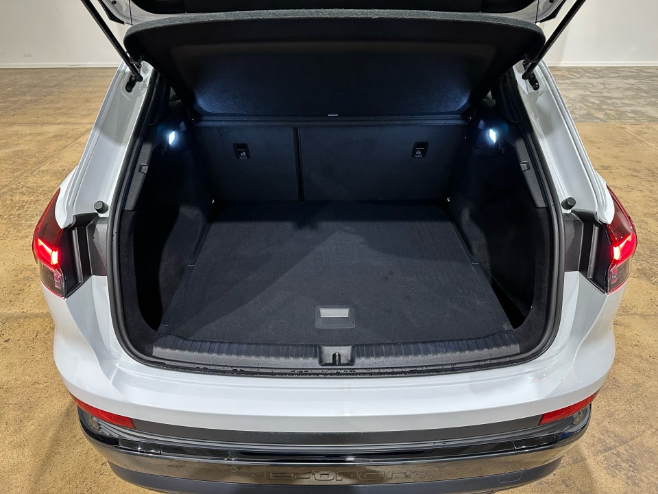 Audi Q4 e-tron 40 S-line 5d